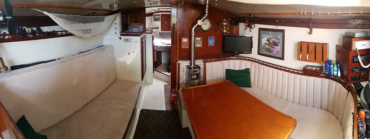Green Panther Columbia 34MKII for sale Australia interior